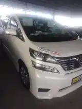 Toyota Vellfire, 2010-9