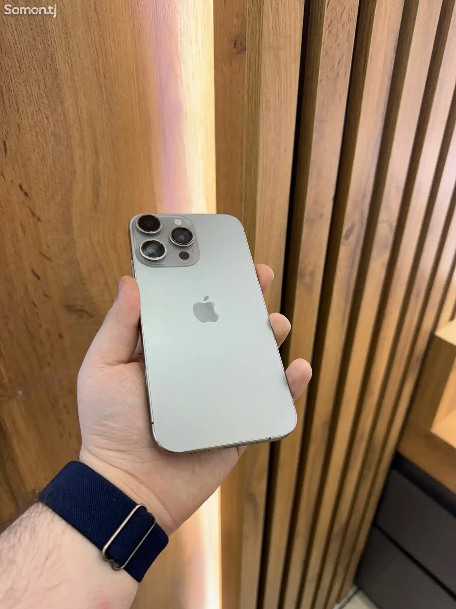 Apple iPhone Xr в корпусе 15, 128 gb, White-1