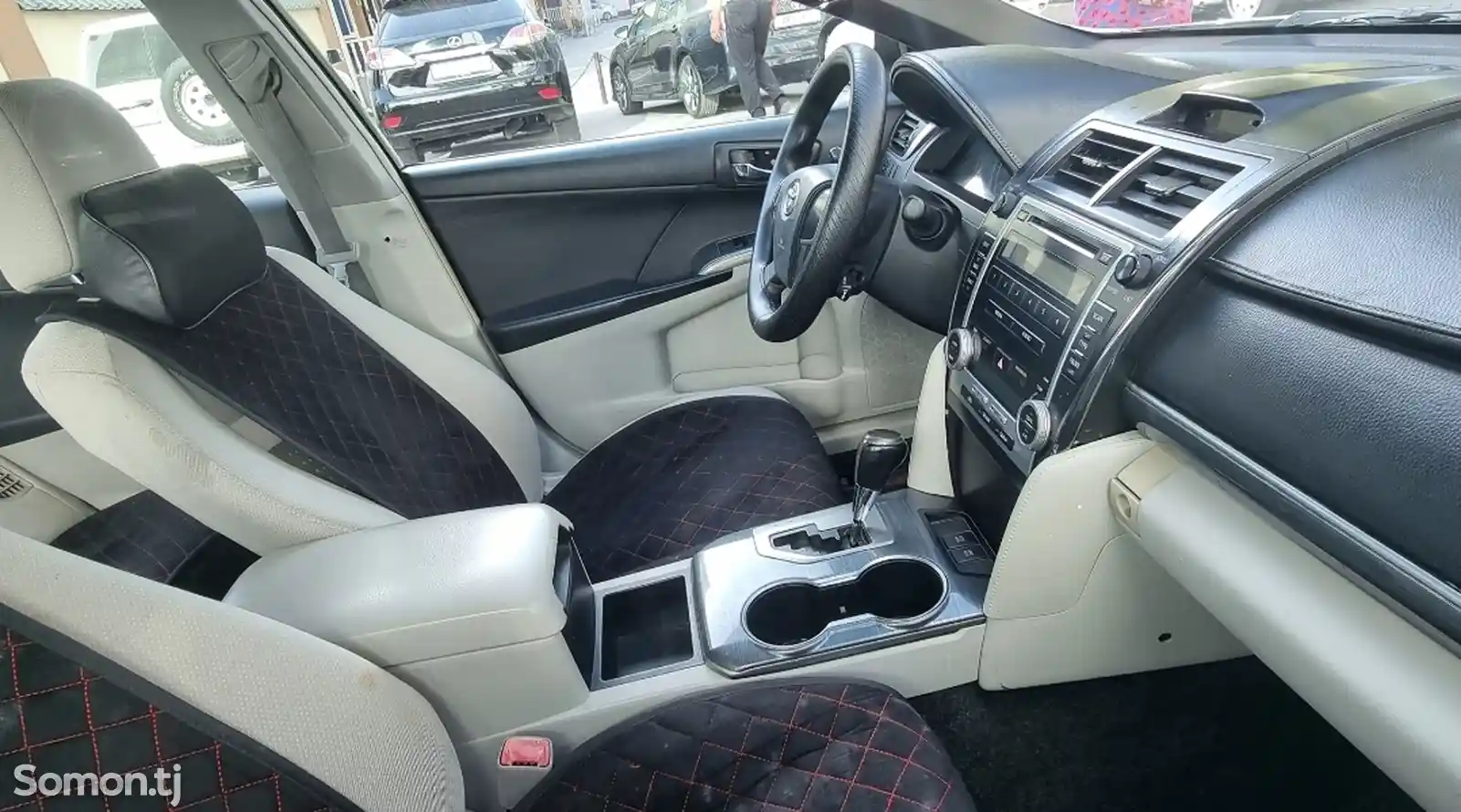 Toyota Camry, 2012-1