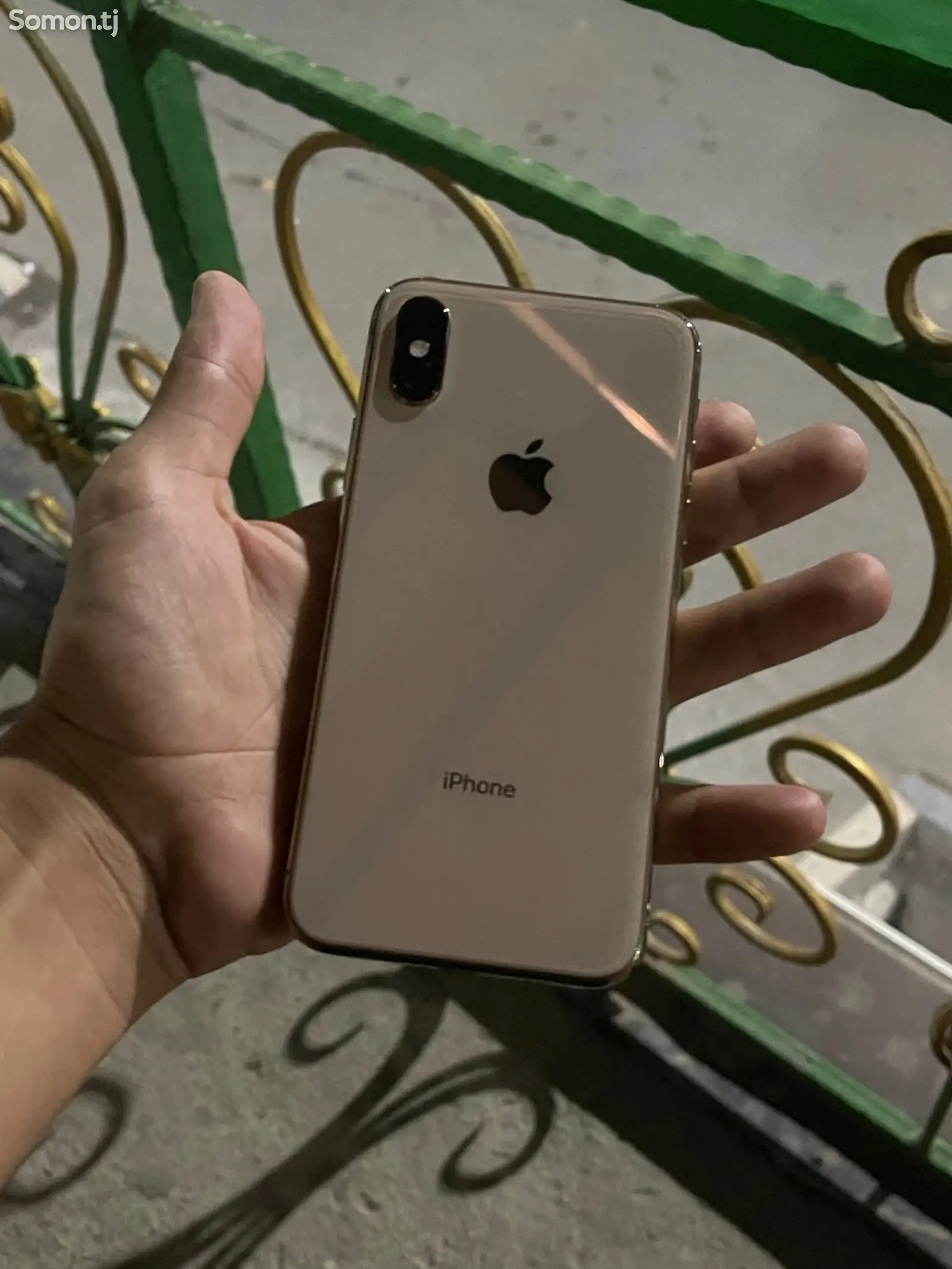 Apple iPhone Xs, 64 gb, Gold-1