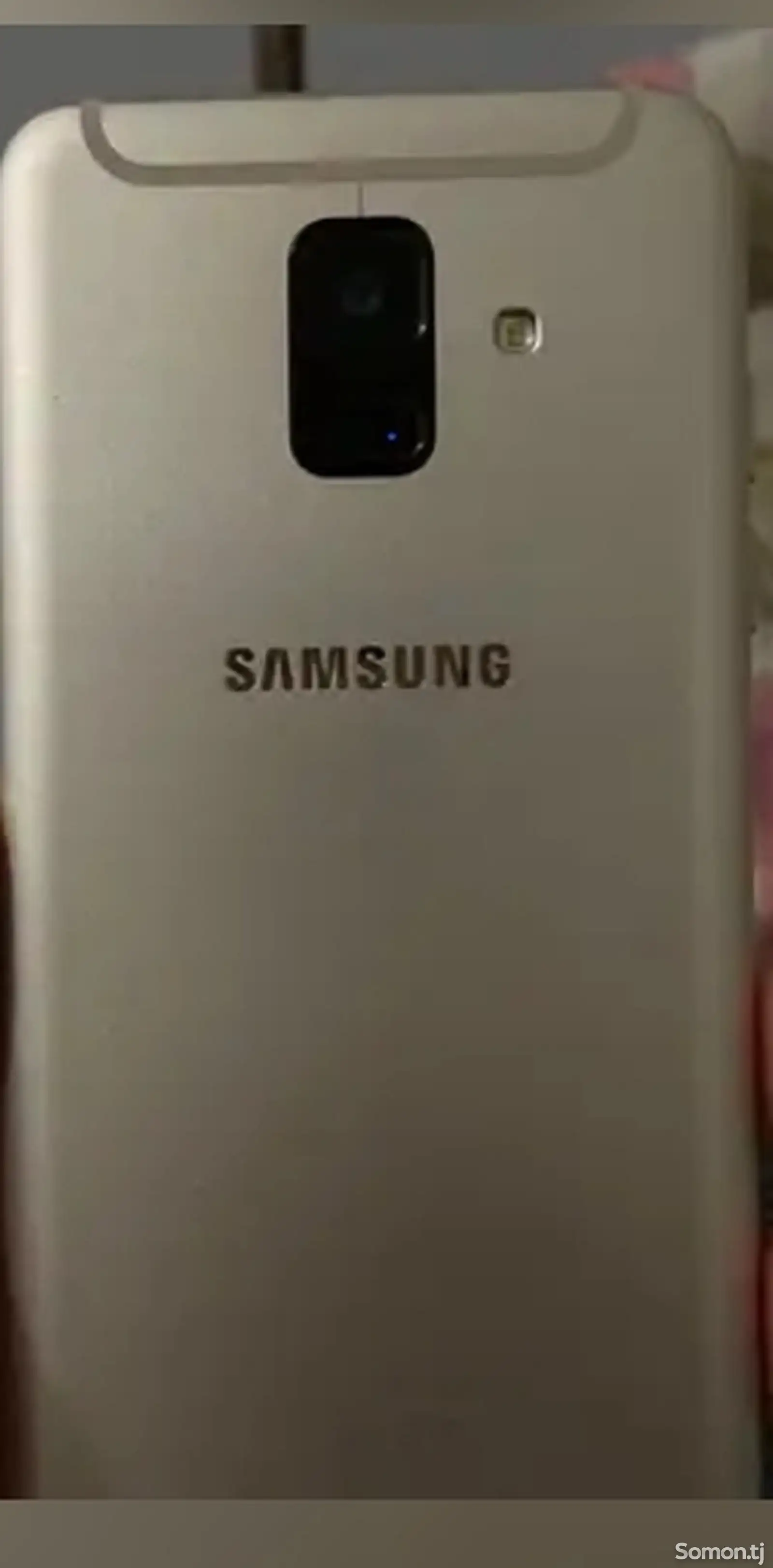 Samsung Galaxy A6-1