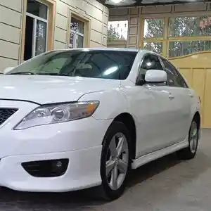 Toyota Camry, 2011