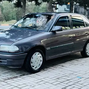 Opel Astra F, 1992