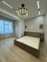 2-комн. квартира, 13 этаж, 67 м², Дом печать-9