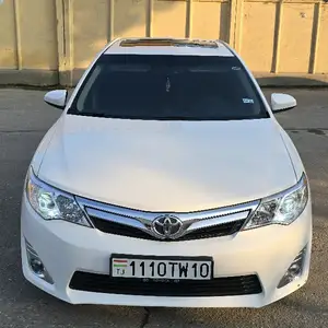 Toyota Camry, 2014