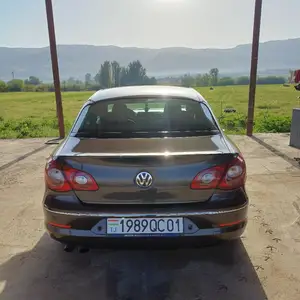 Volkswagen Passat, 2009