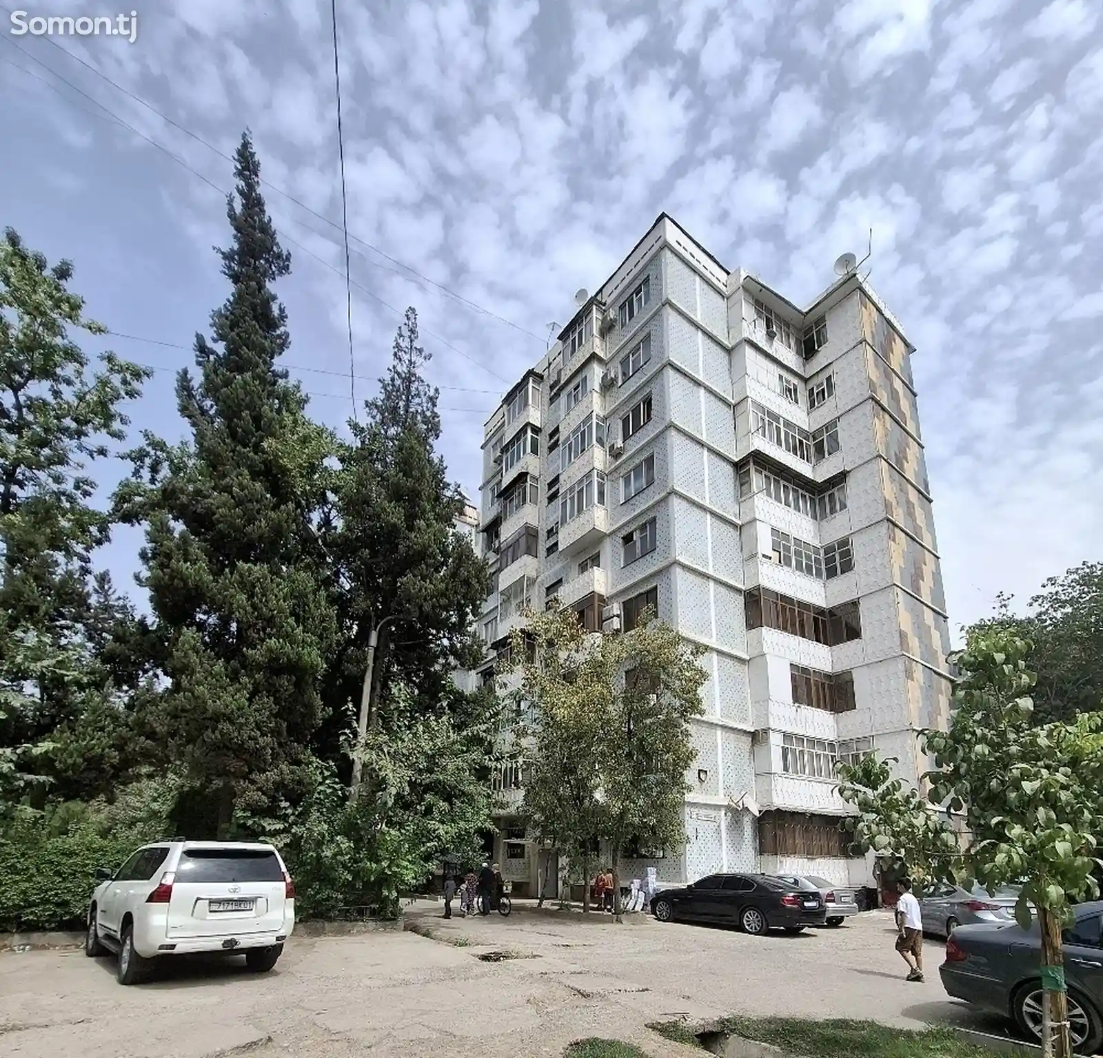 3-комн. квартира, 8 этаж, 70 м², Цирк-1