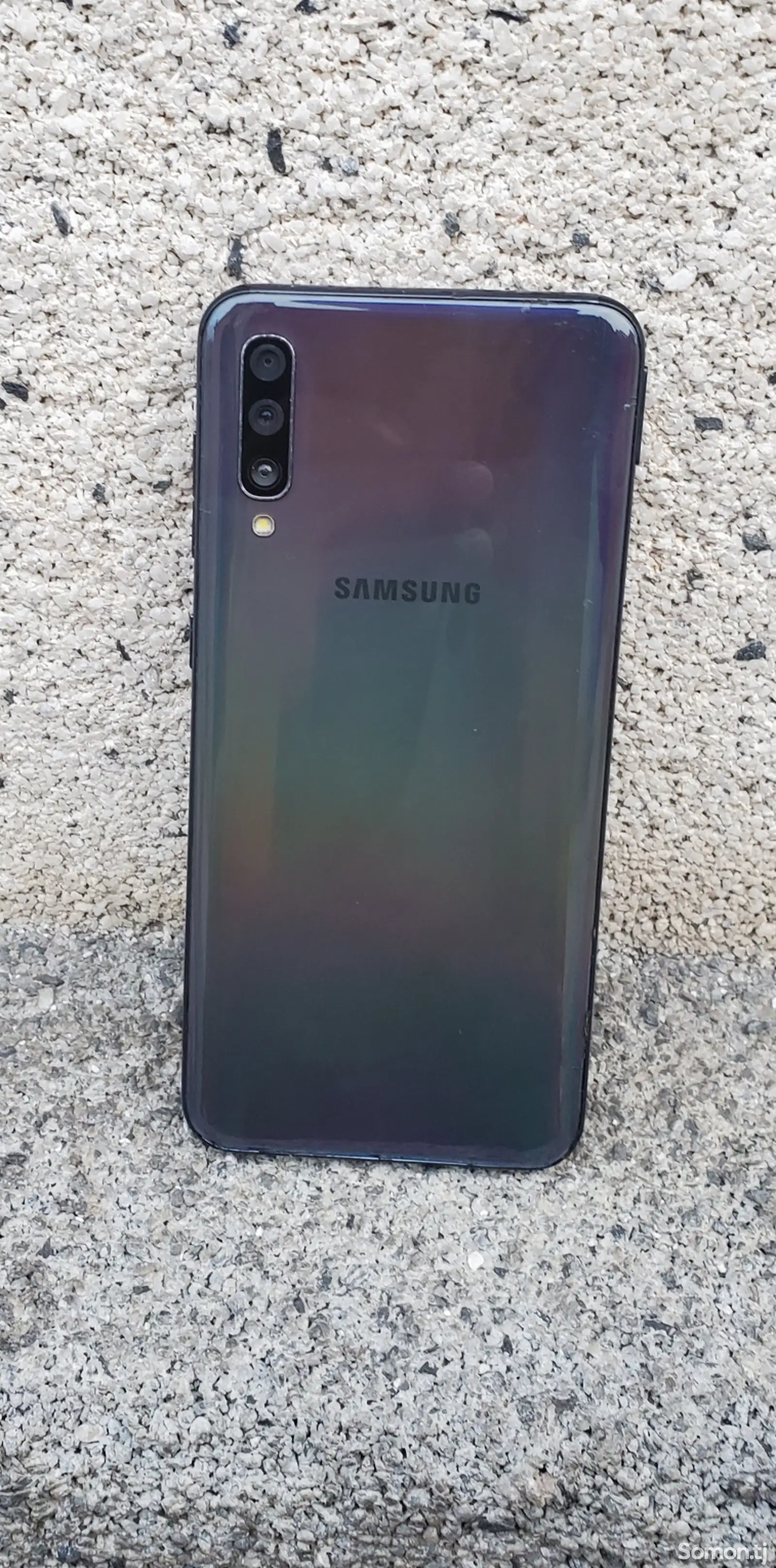 Samsung Galaxy A50-1