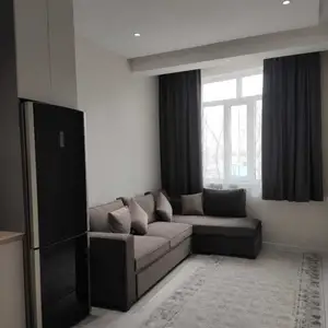 1-комн. квартира, 3 этаж, 40 м², универмаг