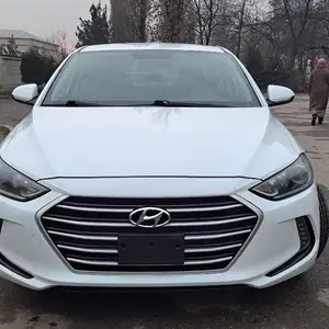 Hyundai Elantra, 2017