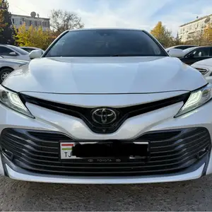 Toyota Camry, 2020