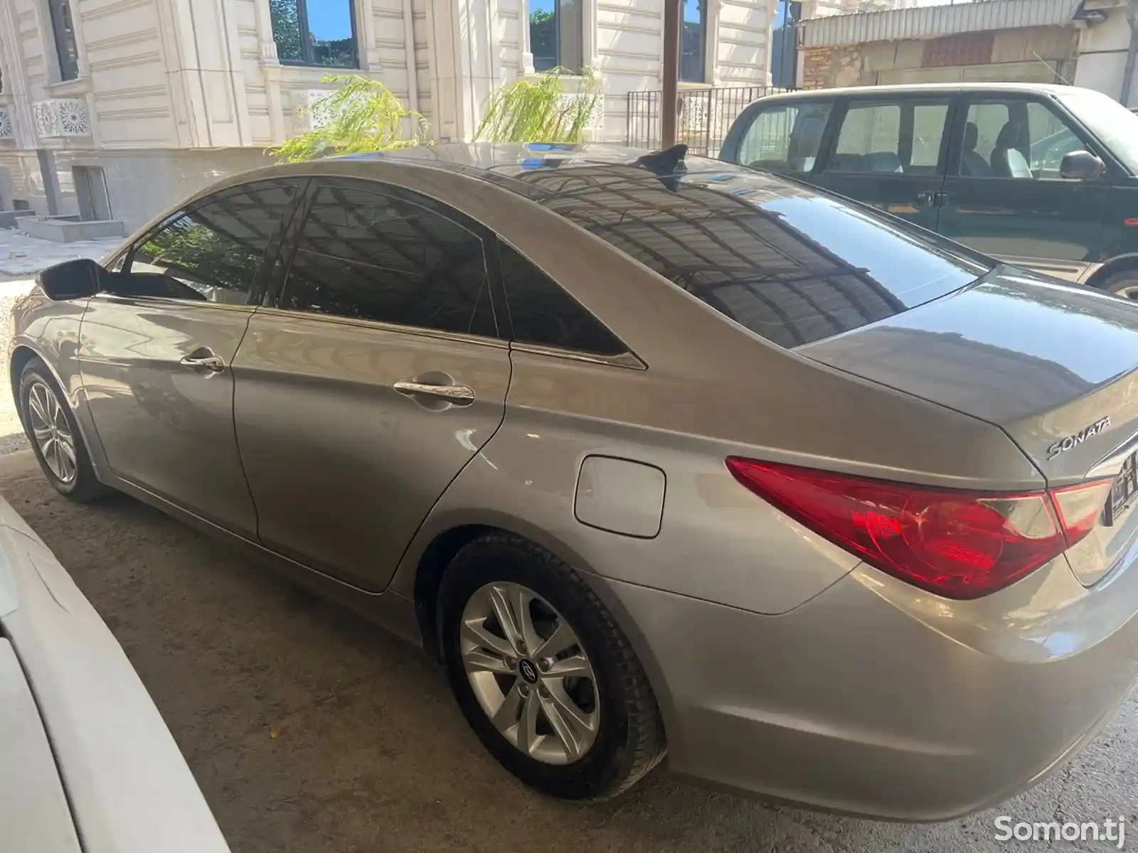 Hyundai Sonata, 2010-4