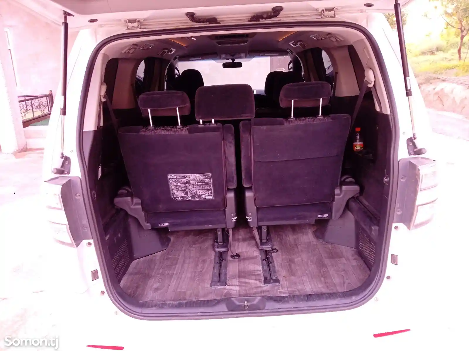 Toyota Vellfire, 2010-5