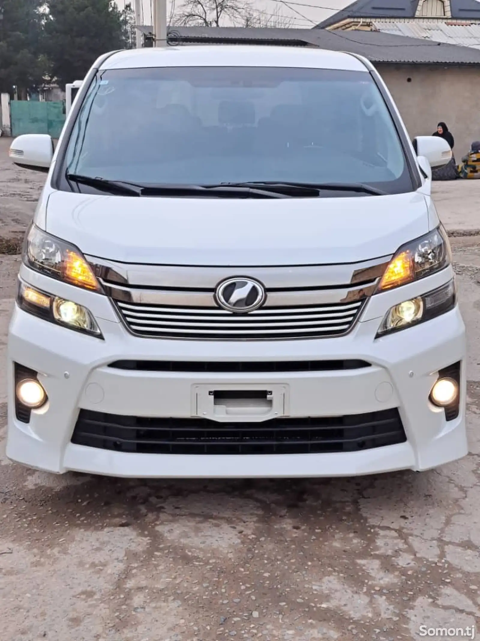 Toyota Vellfire, 2014-1