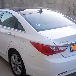 Hyundai Sonata, 2010