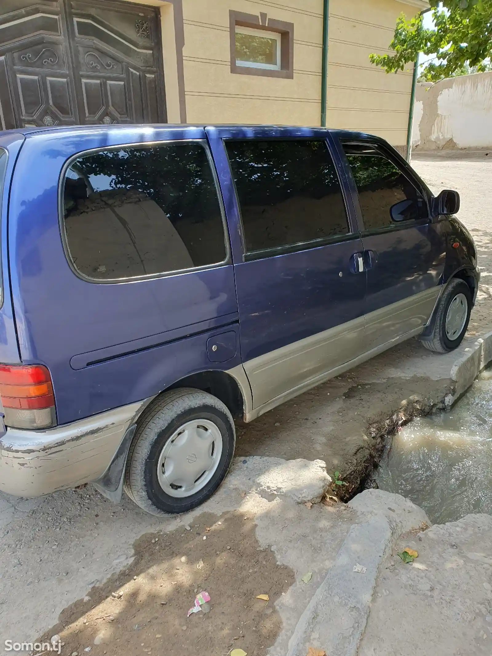 Nissan Serena, 1997-2