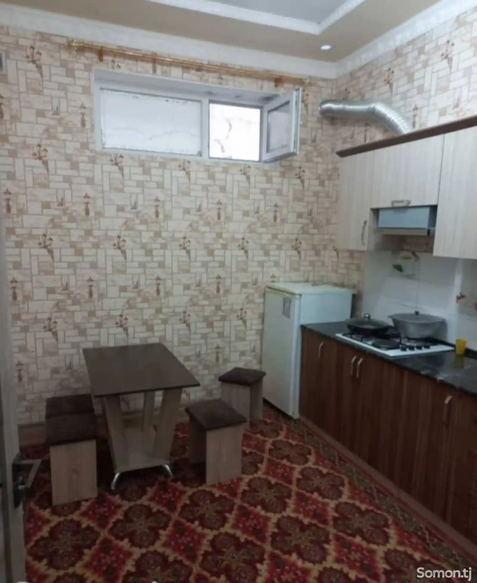 2-комн. квартира, Цокольный этаж, 50м², 13 мкр-2