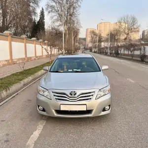 Toyota Camry, 2011