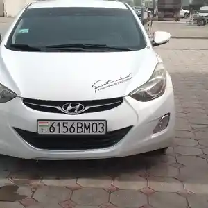 Hyundai Elantra, 2013