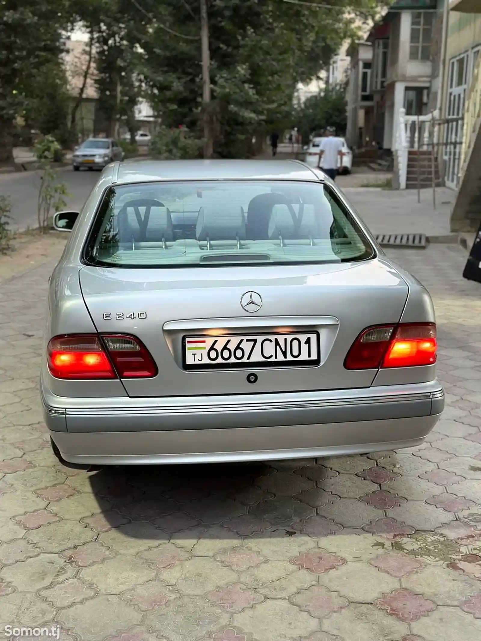 Mercedes-Benz E class, 2001-4