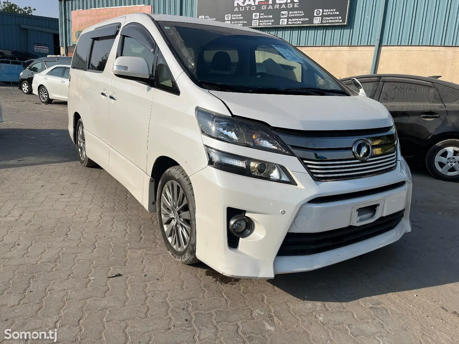 Toyota Vellfire, 2014-1