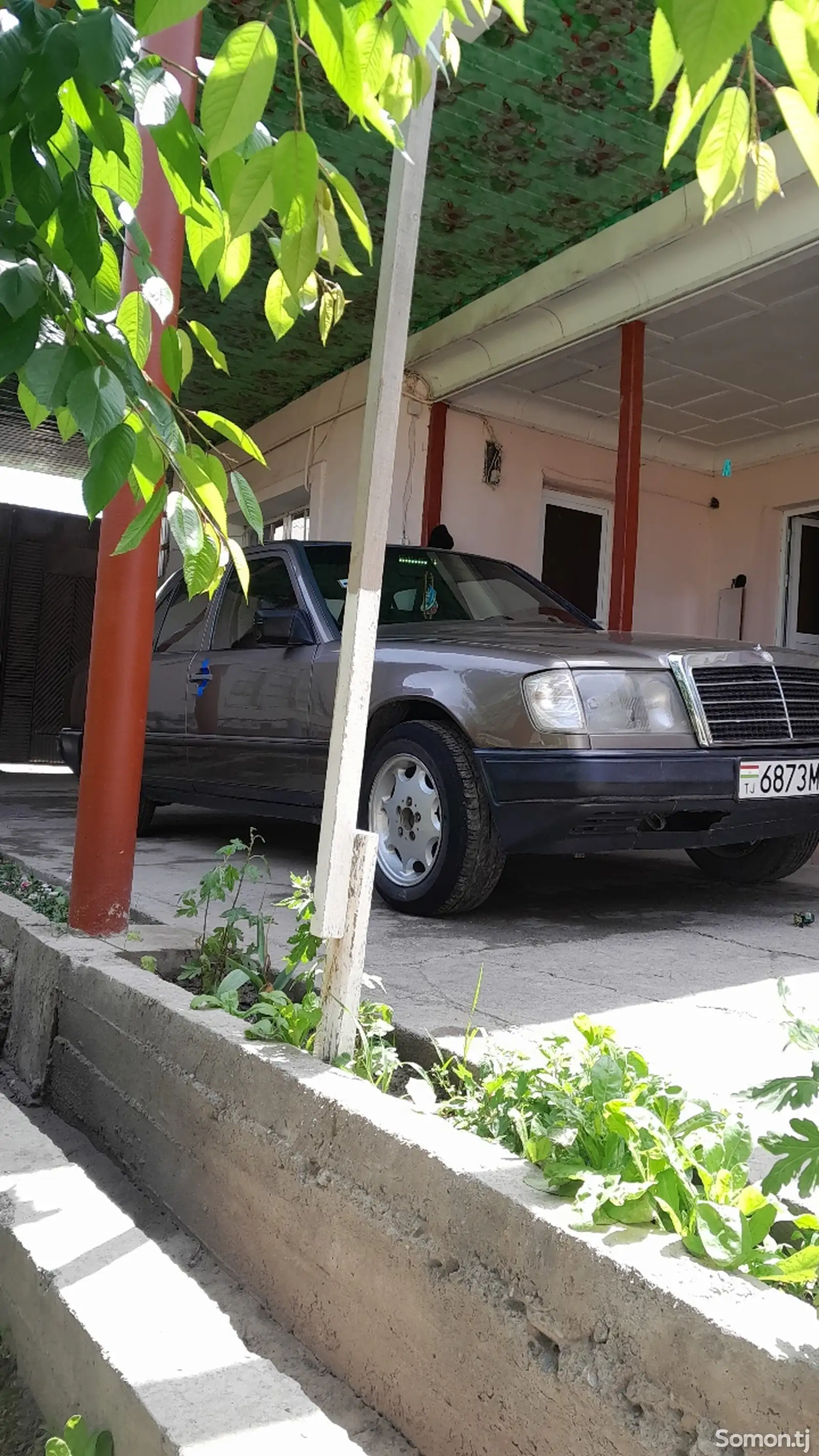 Mercedes-Benz W124, 1989-2