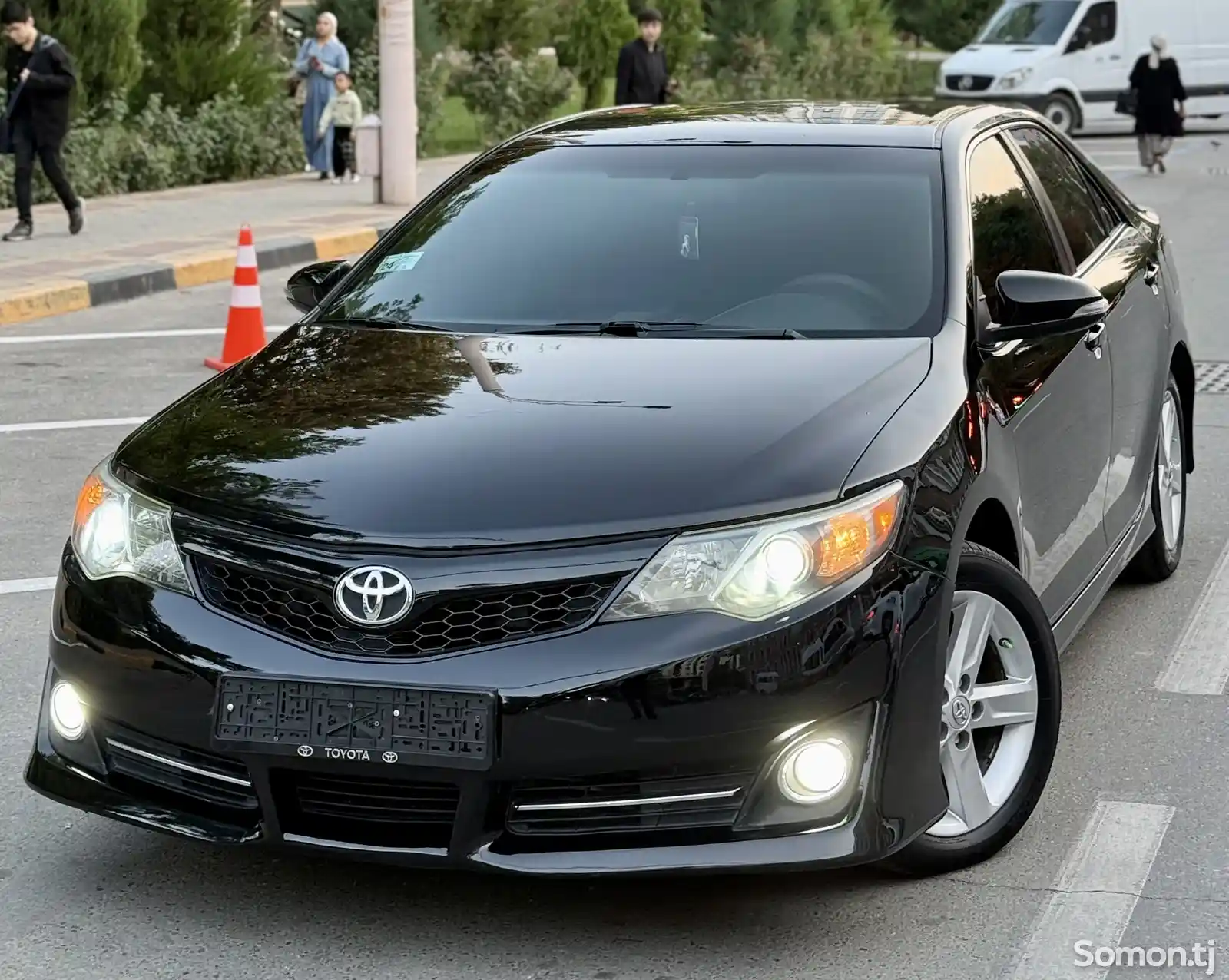 Toyota Camry, 2013-1