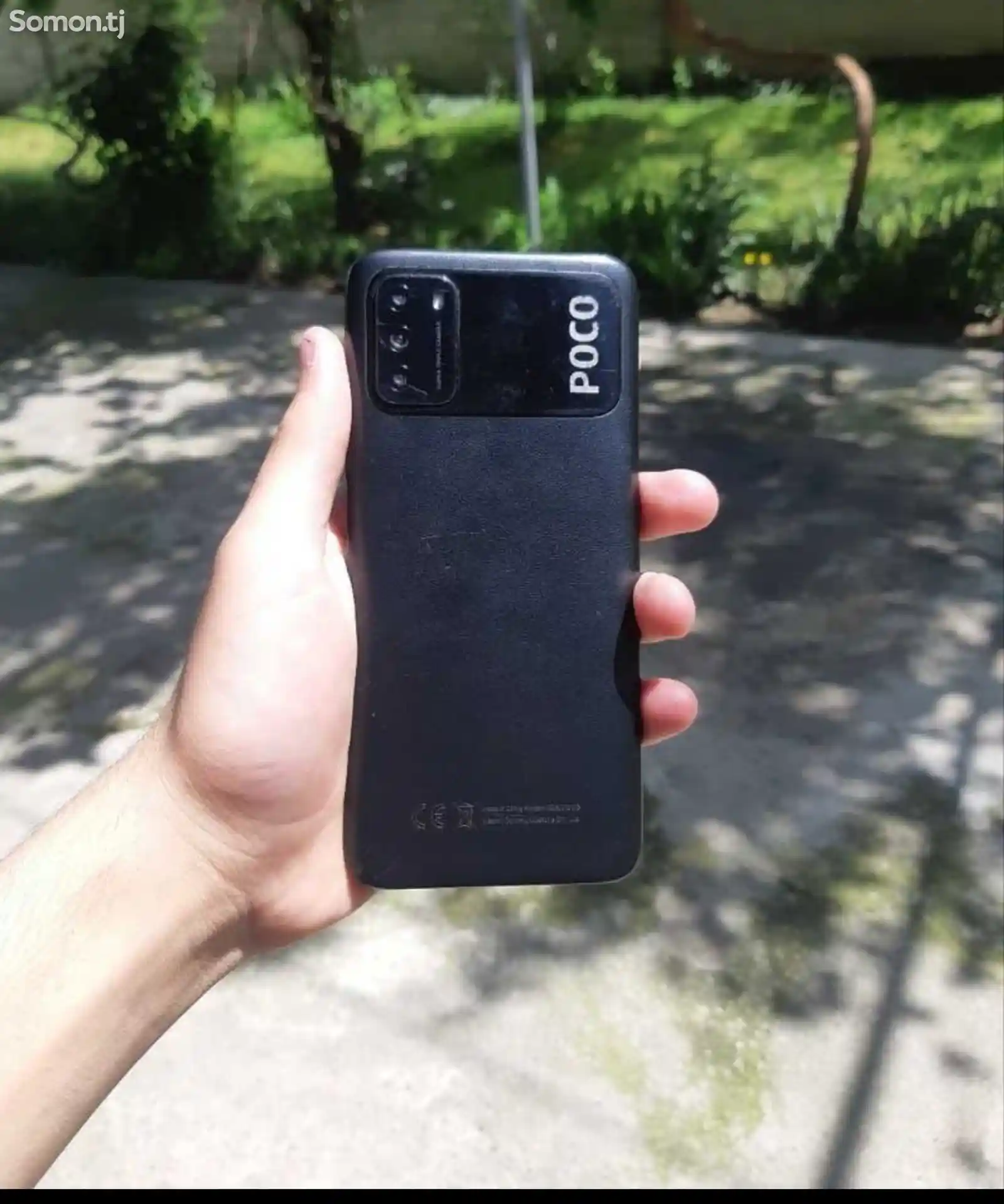 Телефон Xiaomi Poco