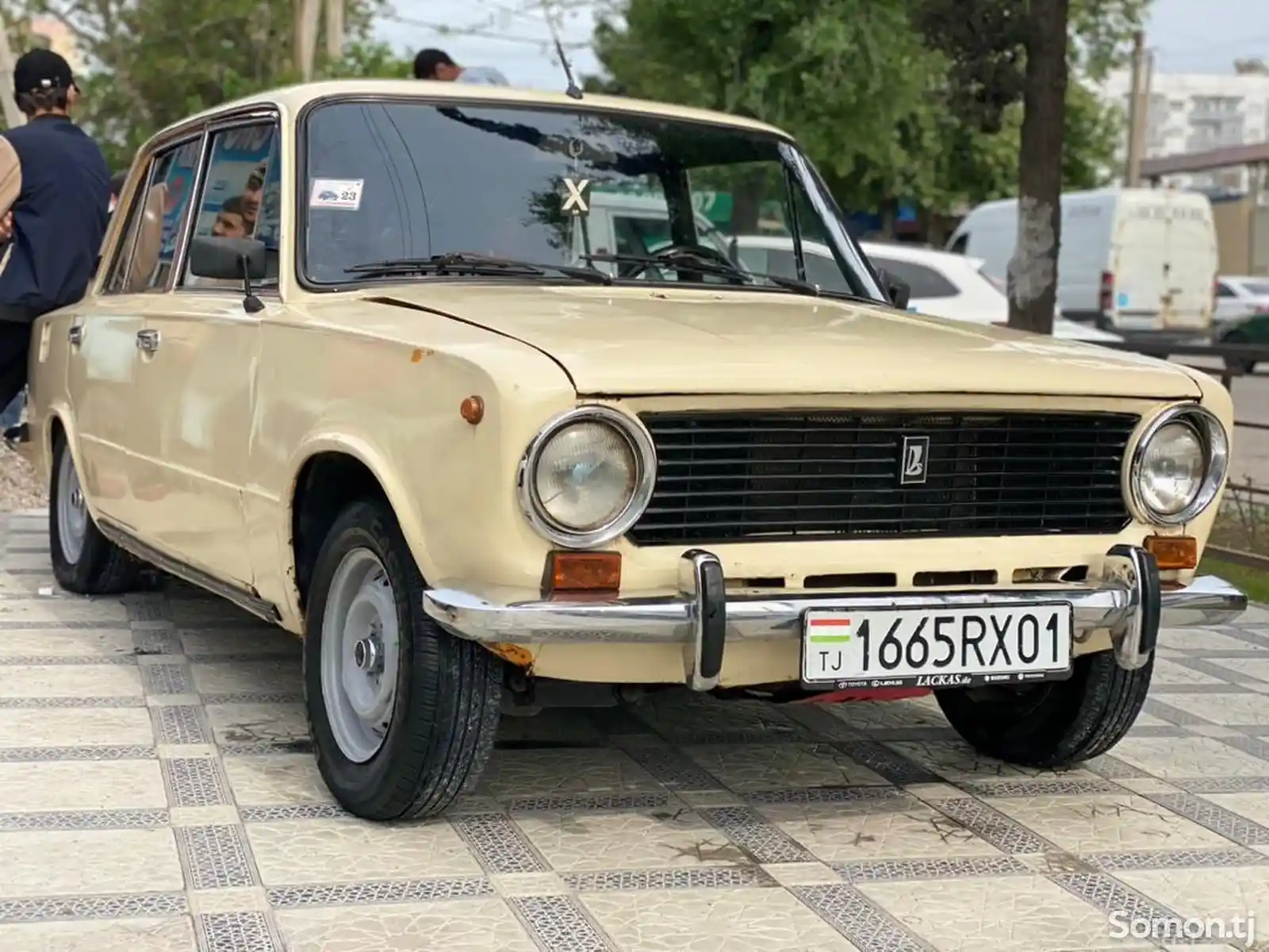 ВАЗ 2111, 1983-3