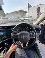 Toyota Camry, 2017-10