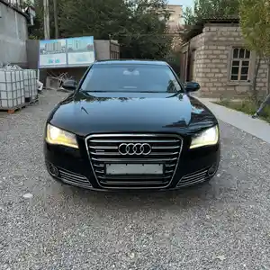 Audi A8, 2012