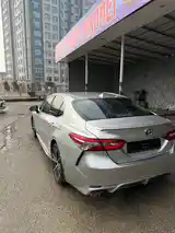 Toyota Camry, 2019-5