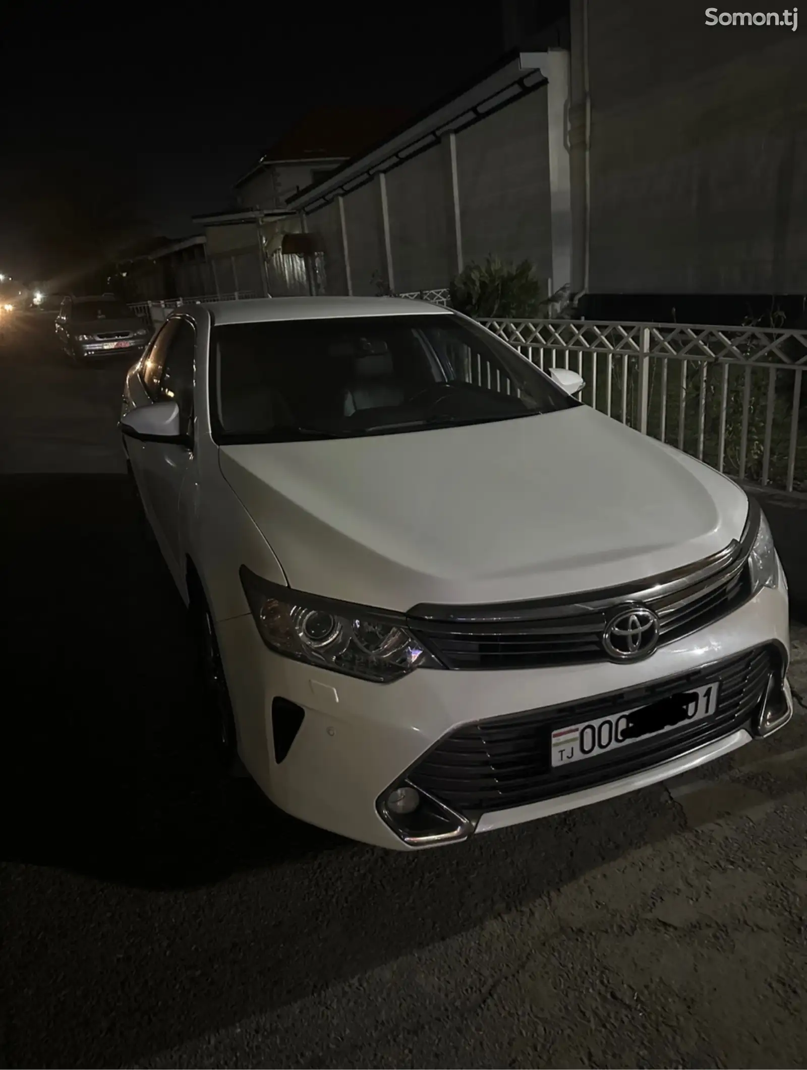 Toyota Camry, 2016