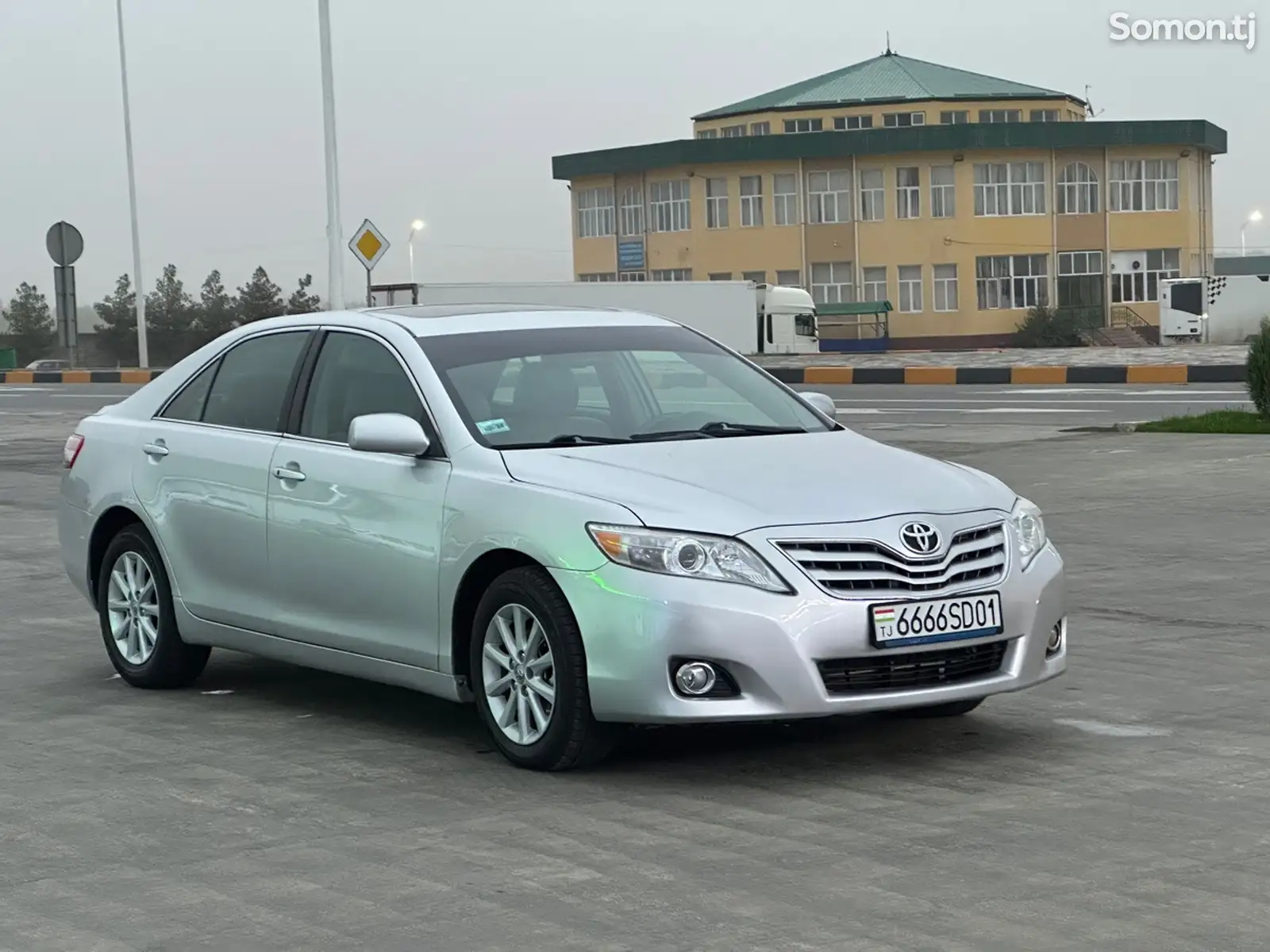 Toyota Camry, 2010-1