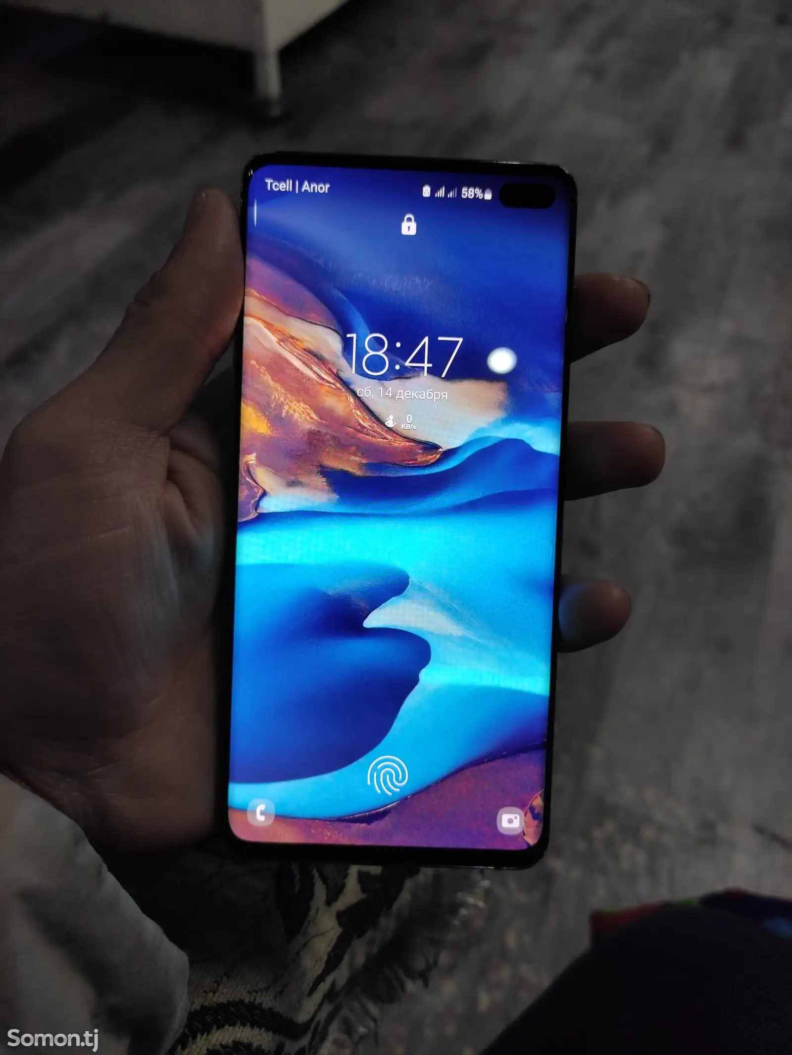 Samsung Galaxy S10 plus-1