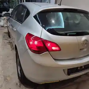 Opel Astra J, 2011