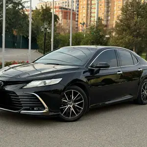 Toyota Camry, 2018