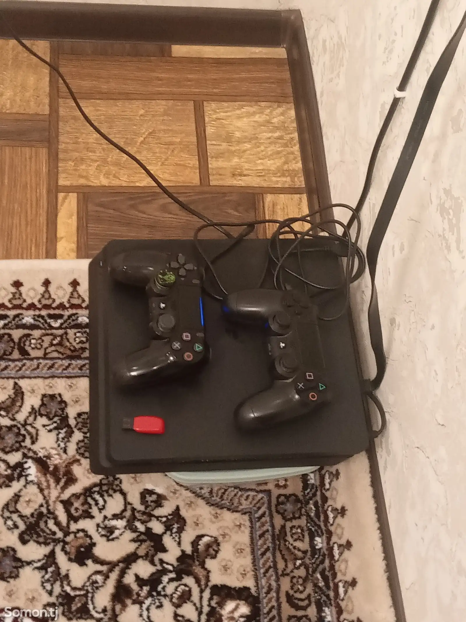 Игровая приставка Sony PlayStation 4-1