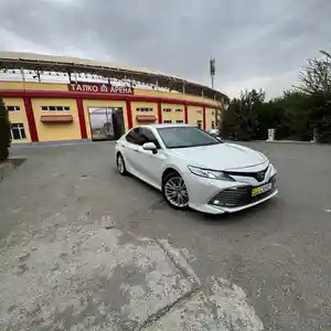 Toyota Camry, 2020