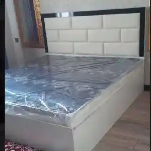 двухспалная кровать