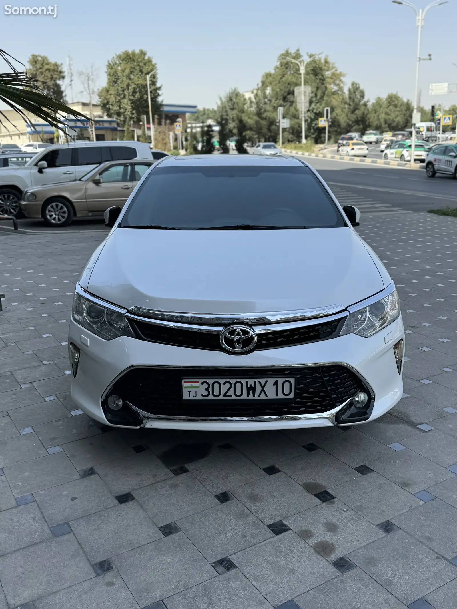 Toyota Camry, 2016-1