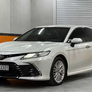 Toyota Camry, 2020