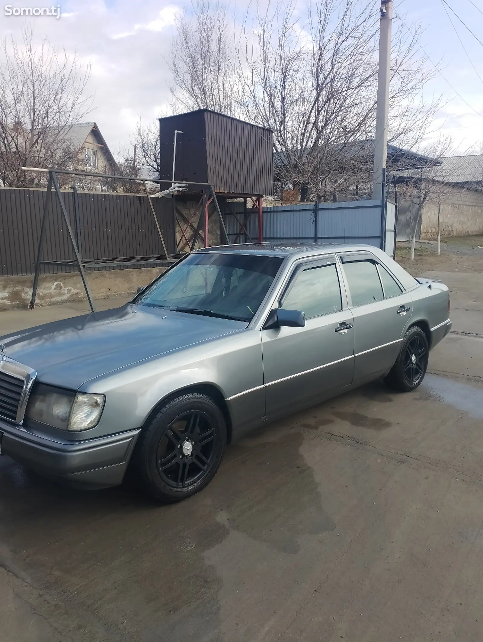 Mercedes-Benz W124, 1990-1