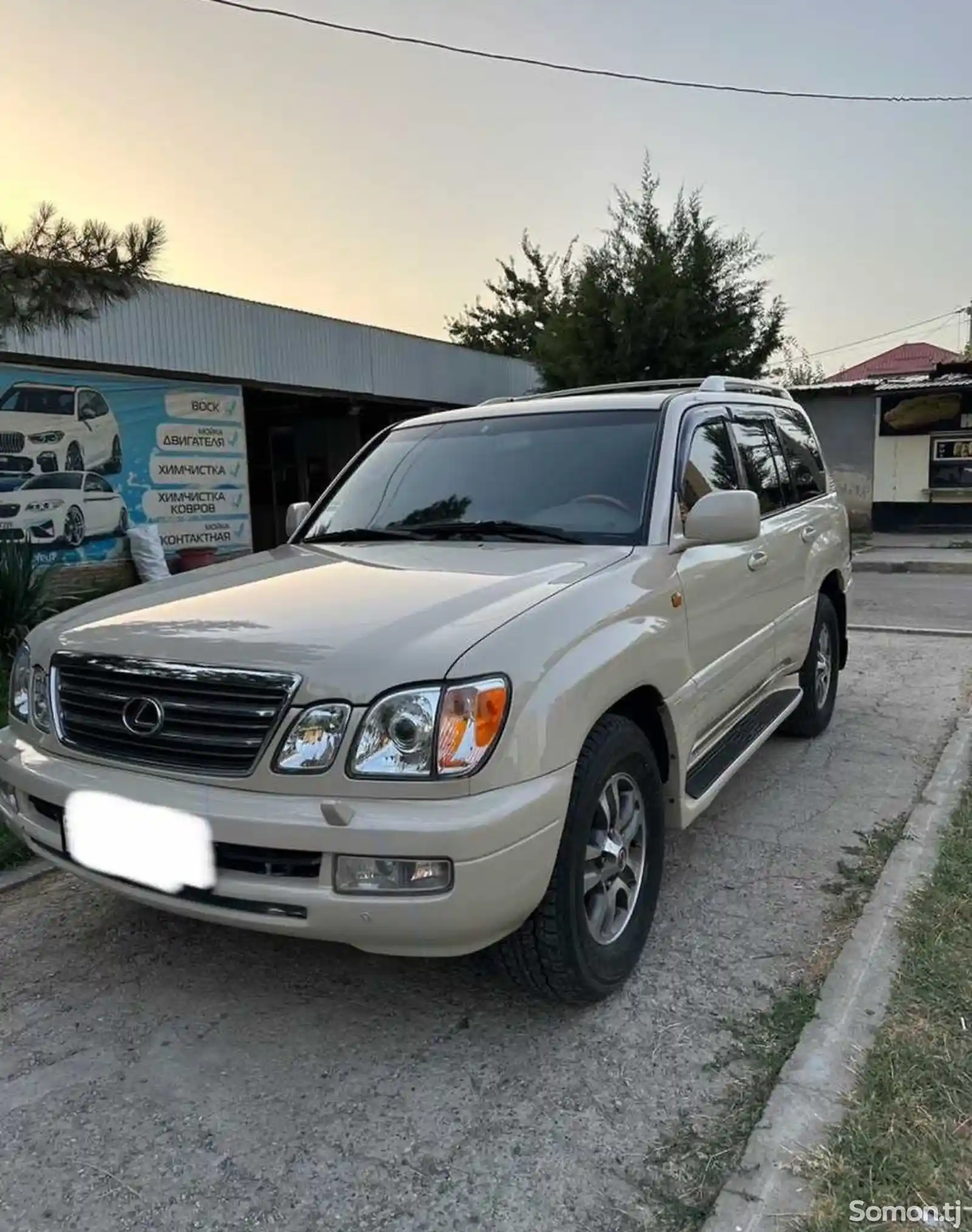 Lexus LX series, 2005-7