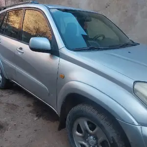 Toyota RAV 4, 2003