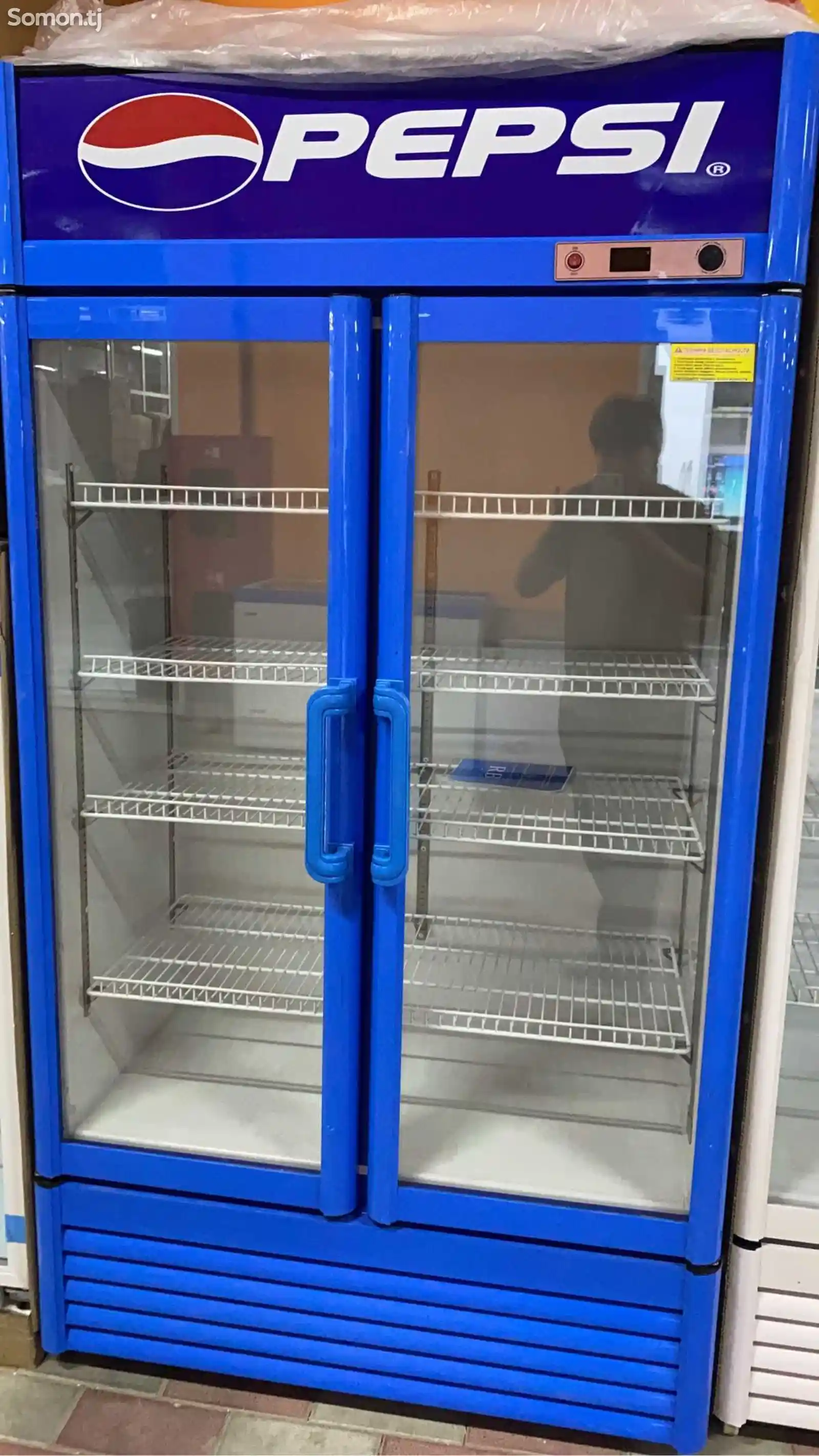 Витринный холодильник Pepsi
