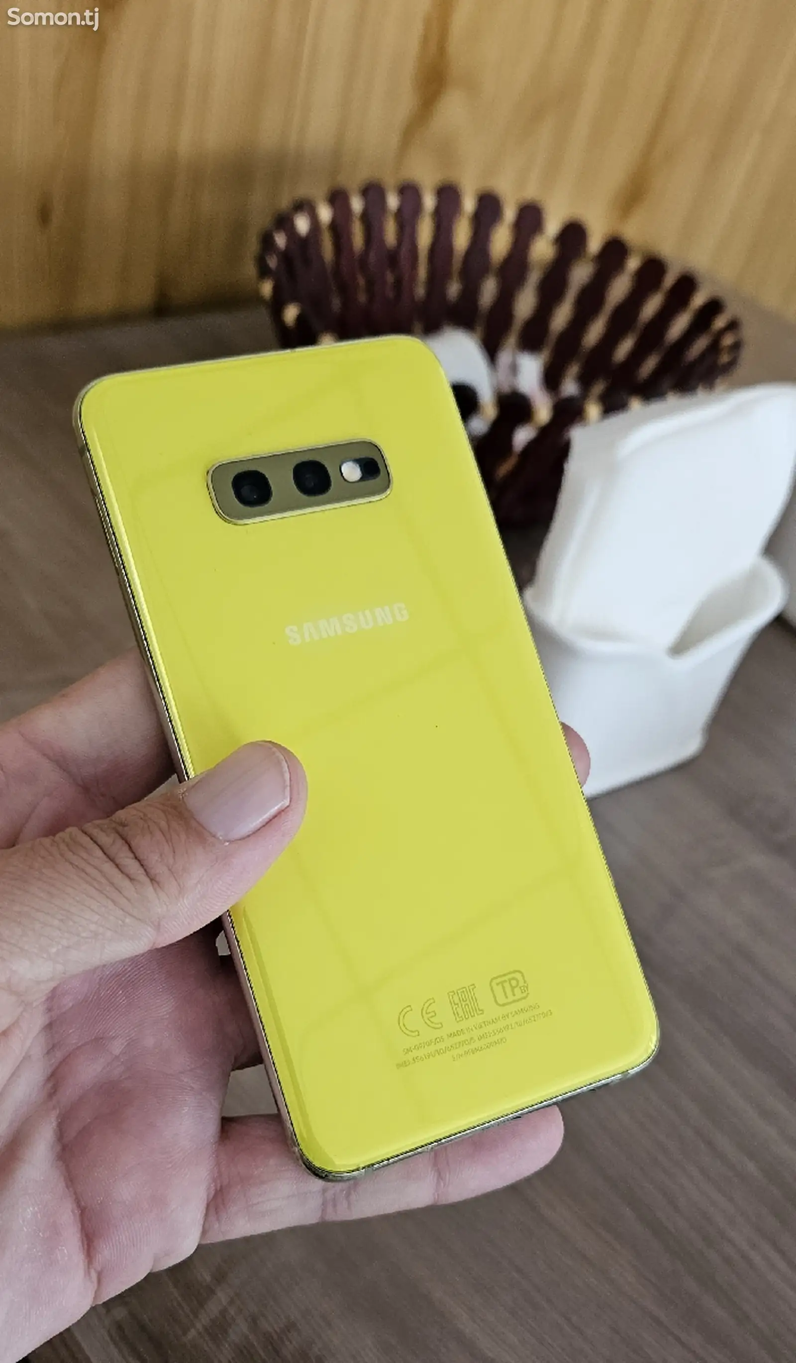 Samsung Galaxy S10E 128GB-1