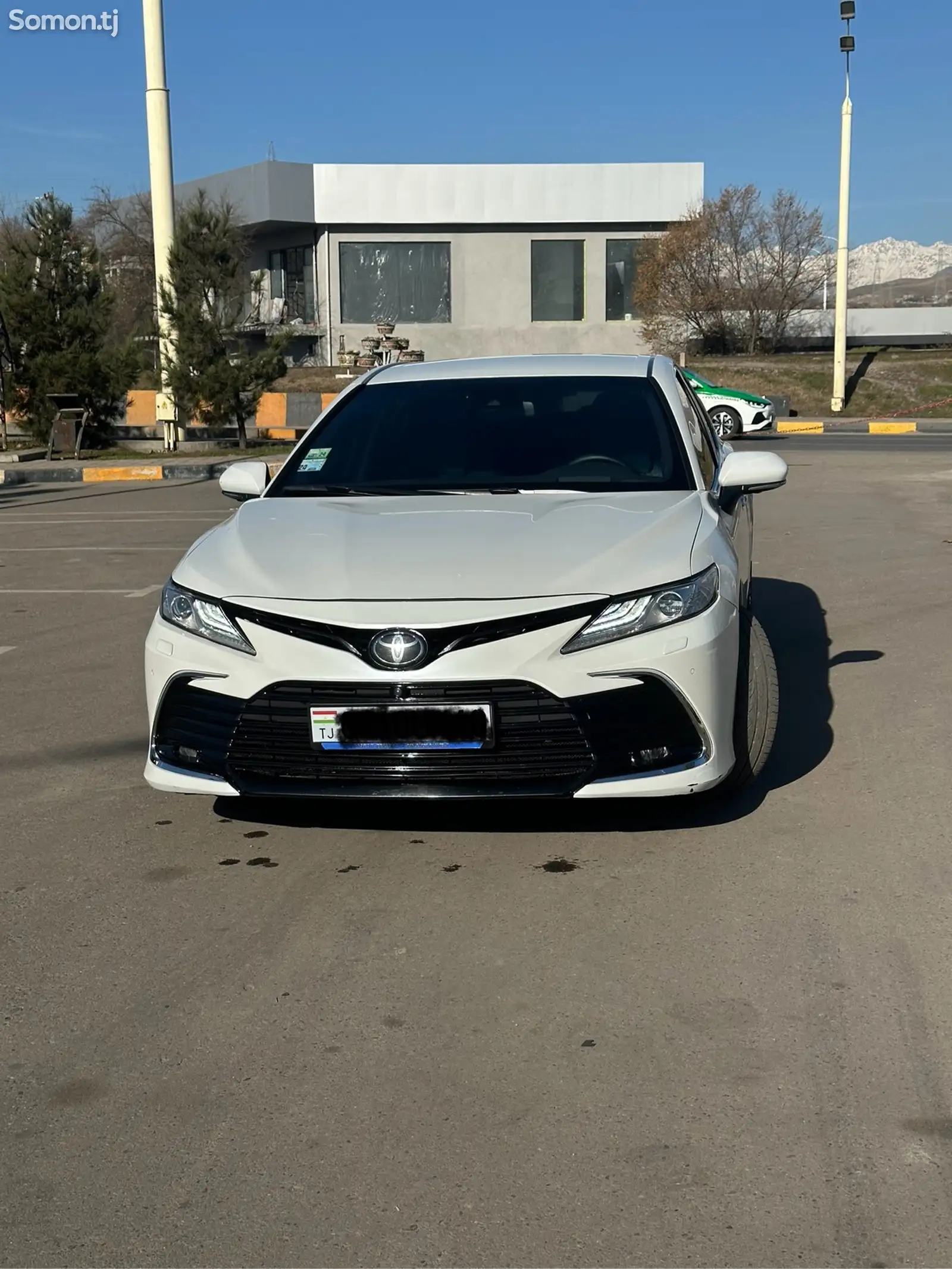 Toyota Camry, 2019-1