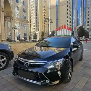 Toyota Camry, 2015