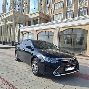 Toyota Camry, 2015